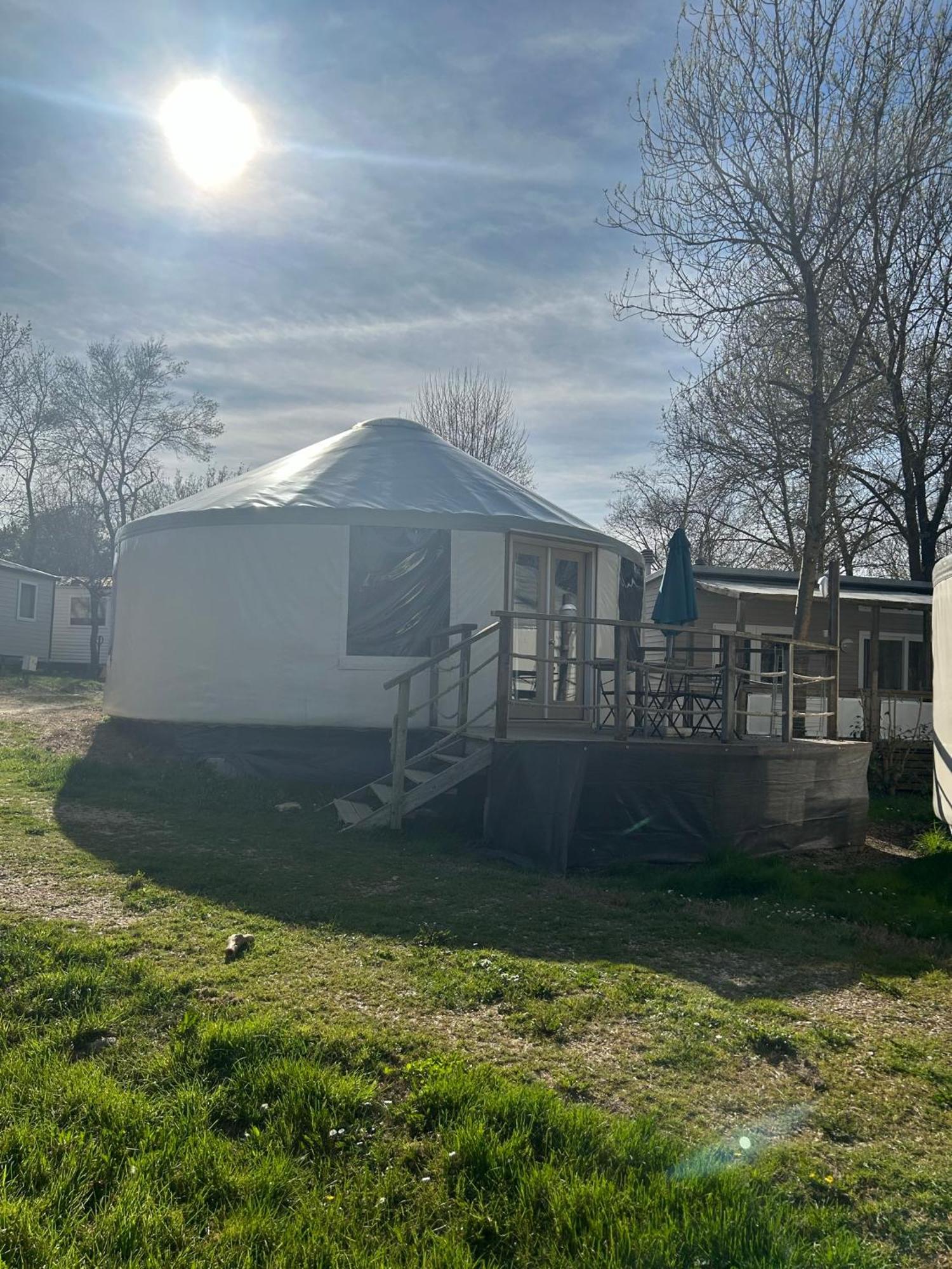 Camping Le Pre Saint-Andre Souvignargues Exterior foto